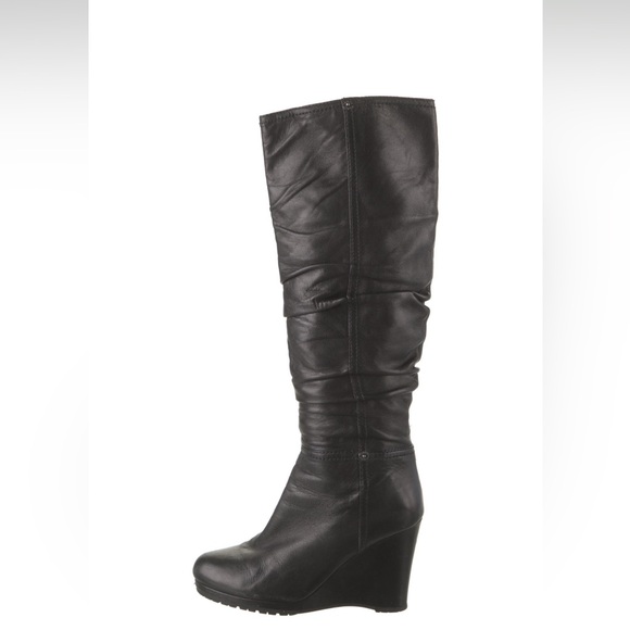 Prada Shoes - 💖SALE Size 39 Black Prada Boots💖